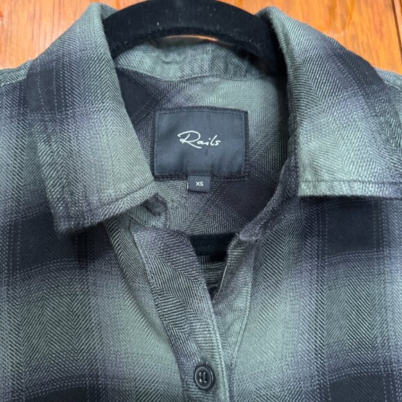 Rails Hunter Buttondown Moss Ash Size XS NWOT - Picture 2 of 5